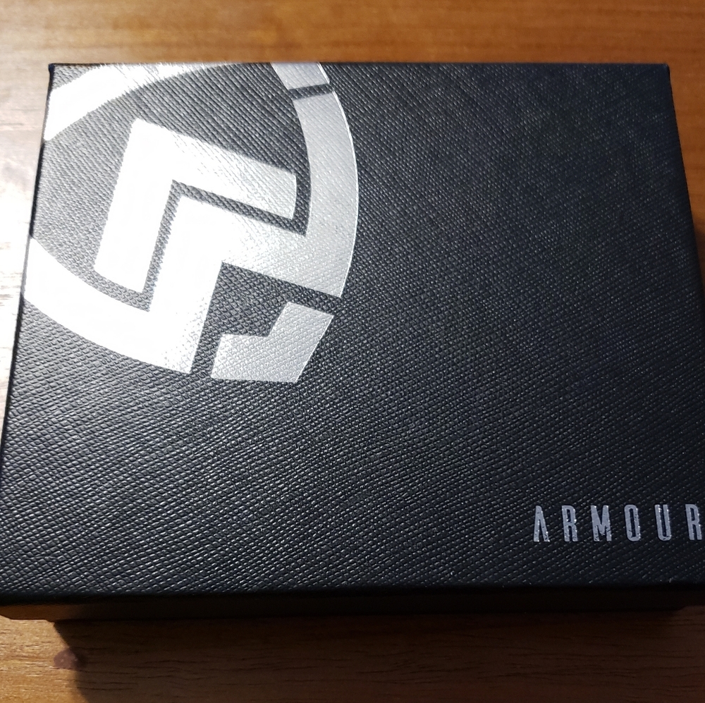 NEW Armour Rose Gold Slim Wallet and set!Holds up to 12 cards and RFID Blocking